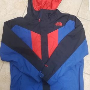 The North Face Jackets & Coats - The North Face boys jacket size Medium The North Face Jackets & Coats - The North Face boys jacket size Medium